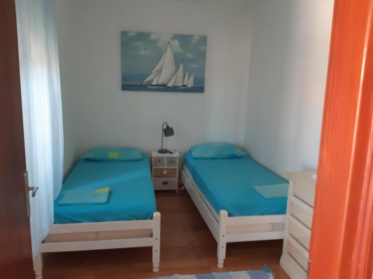 Apartments With A Parking Space Lukoran 외부 사진